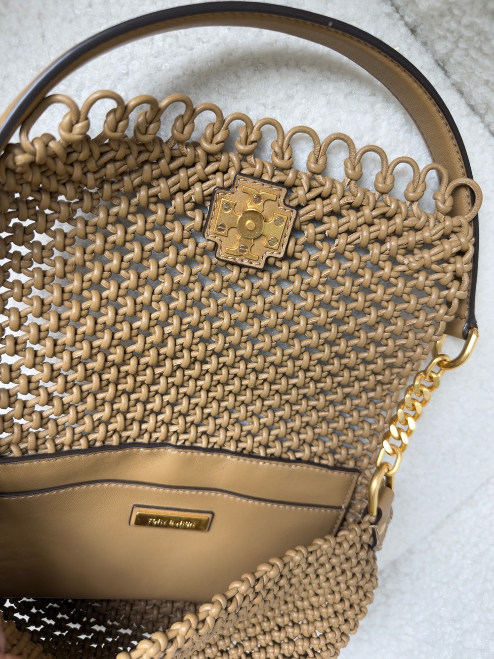 Tory Burch Woven Shoulder Bag in Tan with Gold Hardware - Picture 3 of 3